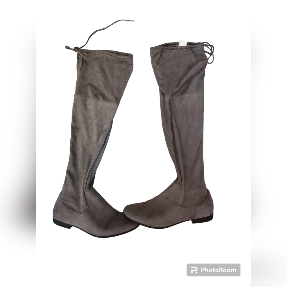 💜3/$20 Knee high boots/size 8